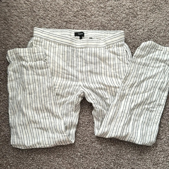 Theory
Thorina Narrow Striped Linen Pants, White - Picture 1 of 6
